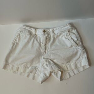 RALPH LAUREN WHITE SHORTS SIZE 4